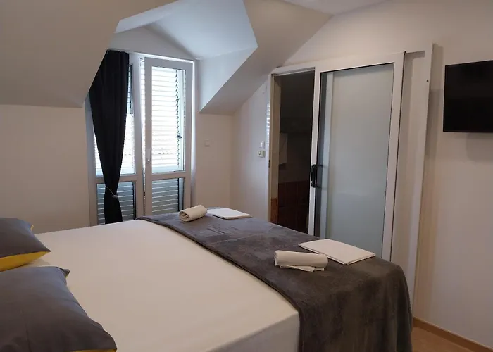 Rose Loboja Pensionat 3*