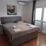 Guest house Rose Loboja Makarska
