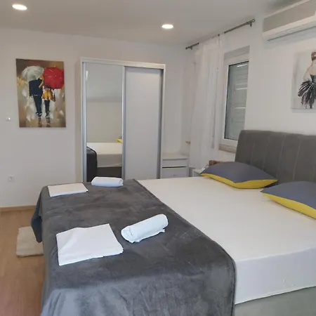 ゲストハウス Rose Loboja