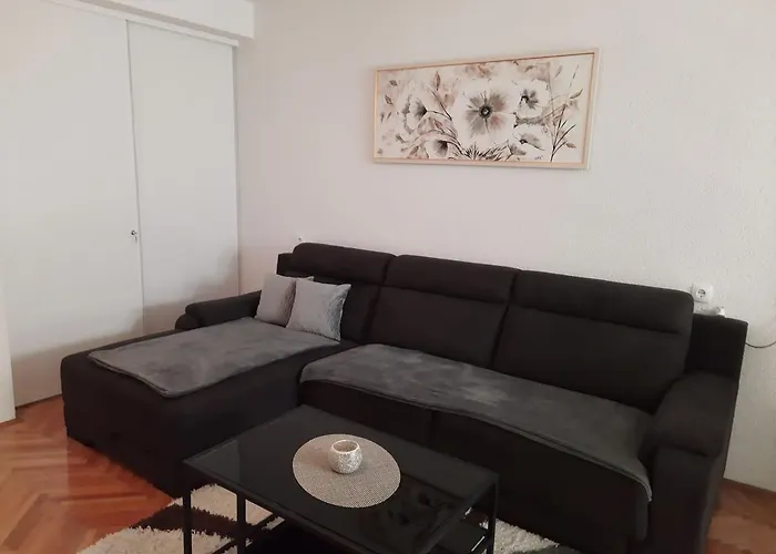 Konukevi Rose Loboja Makarska