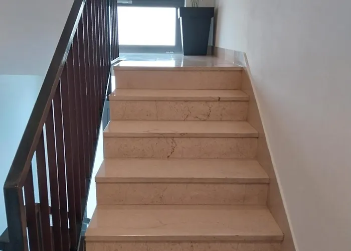 Rose Loboja Makarska