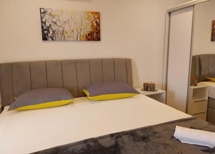 Rose Loboja 3* Makarska