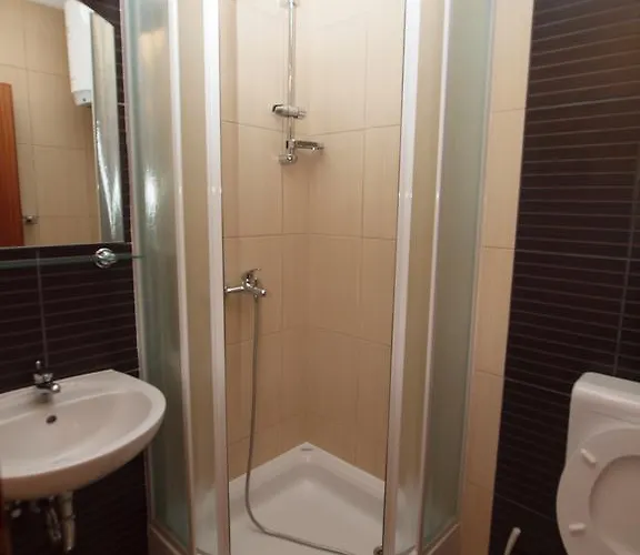 Konukevi Rose Loboja